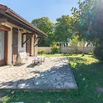Maison De Famille Avec Jardin 펜션