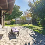 펜션 Maison De Famille Avec Jardin *