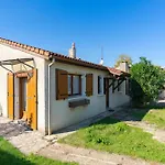Maison De Famille Avec Jardin 생트