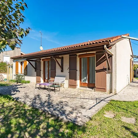 Maison De Famille Avec Jardin * 생트