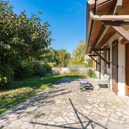 Maison De Famille Avec Jardin