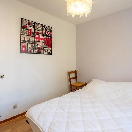 Maison De Famille Avec Jardin *