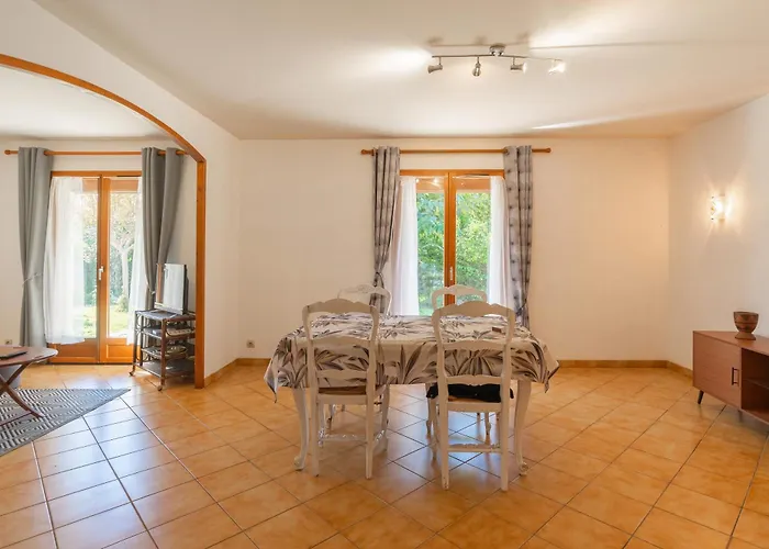 Hébergement de vacances Maison De Famille Avec Jardin